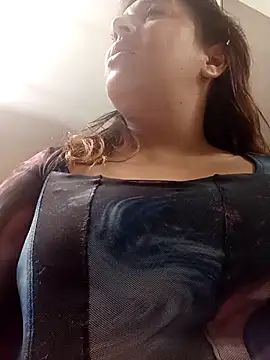 Snapshot of _poison_sweet chatting on November 12, 2025, 5:35 pm poison sweet online show from November 12, 2025, 5:35 pm