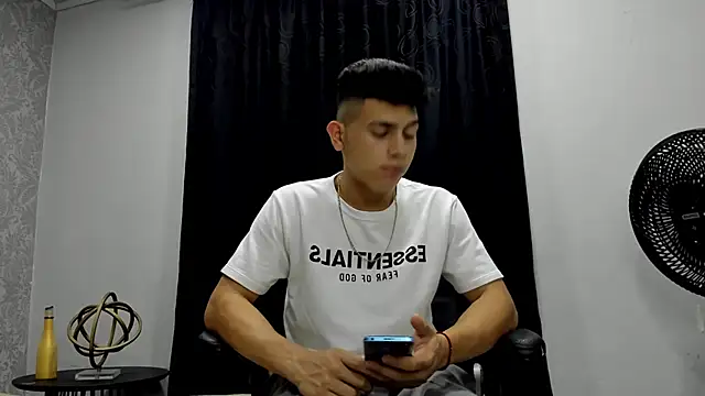 andrew rose  online show from January 30, 2025, 10:41 pm