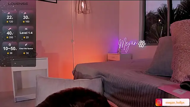 Megan-holly online show from February 19, 2025, 8:31 pm