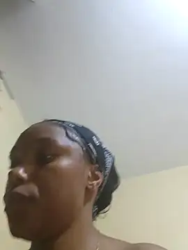 Missthigh online show from April 10, 2026, 6:40 am