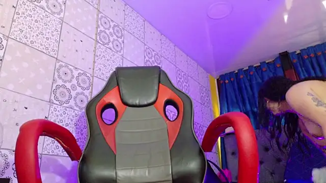 Lina23  online show from October 17, 2025, 12:52 pm