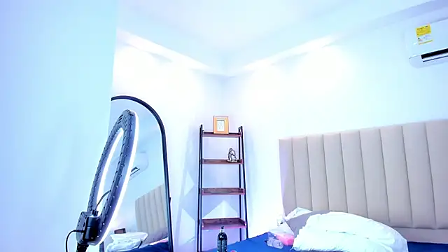 LindaRey  online show from January 19, 2025, 4:14 pm