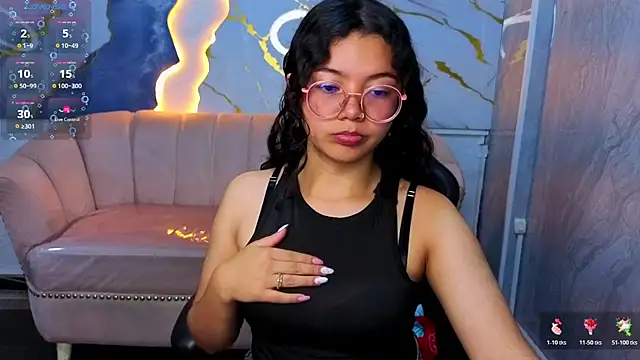 victoria castillo b online show from April 19, 2026, 3:06 am