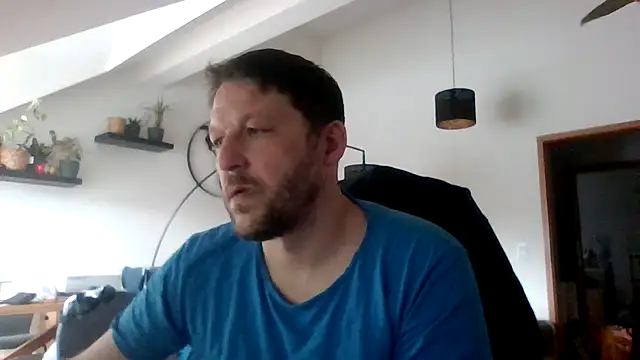 Snapshot of BennyLommy chatting on February 7, 2026, 1:37 pm BennyLommy online show from February 7, 2026, 1:37 pm