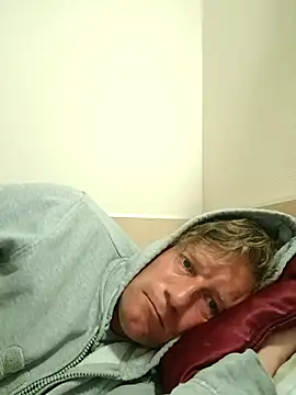 Snapshot of MArciQuarky chatting on September 14, 2025, 6:51 pm MArciQuarky online show from September 14, 2025, 6:51 pm