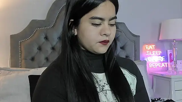 atena hill online show from November 29, 2025, 12:30 pm