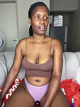 Snapshot of Kinkyy_ chatting on January 13, 2025, 7:43 am Kinkyy  online show from January 13, 2025, 7:43 am