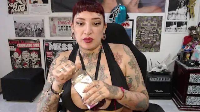 Rollyderolandia666 online show from May 19, 2026, 6:47 pm