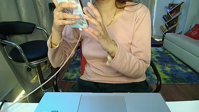 Jen jennyy1 online show from November 26, 2025, 3:29 am