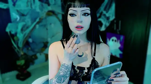 Madison Jackson online show from October 27, 2025, 9:30 pm