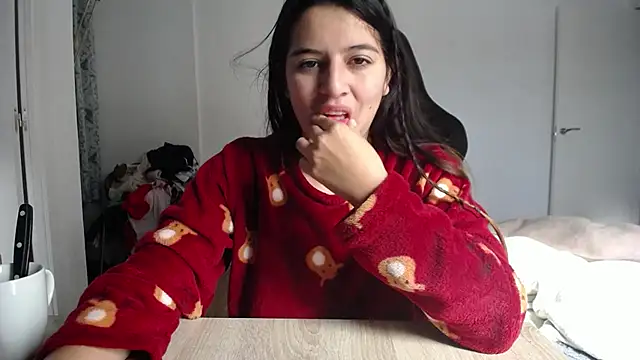 Contantin helena online show from December 5, 2025, 10:24 am