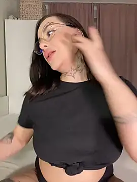 fuckdoll 18 online show from December 10, 2024, 2:50 pm