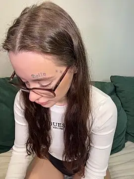 fuckdoll 18 online show from June 3, 2026, 4:48 am