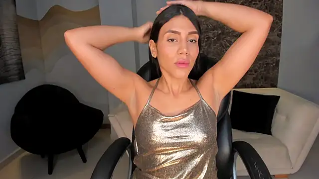 CharlotteCox  online show from December 31, 2024, 11:20 am