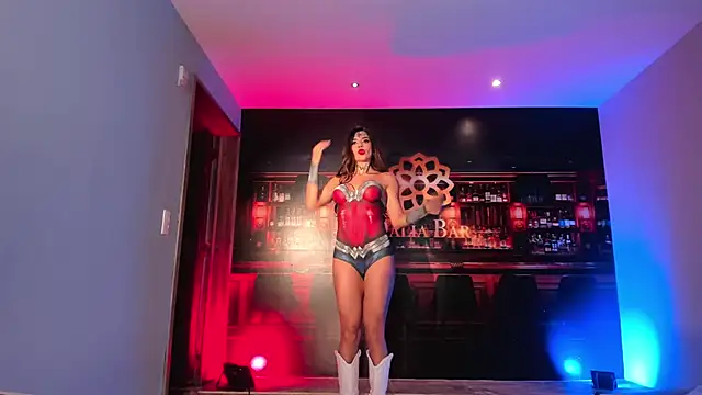 RoxanneHill  online show from October 29, 2025, 2:19 pm