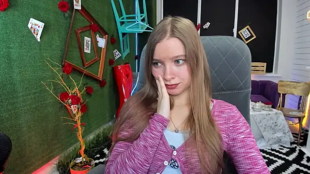 Snapshot of MayaSinabon chatting on December 11, 2024, 10:14 am MayaSinabon online show from December 11, 2024, 10:14 am