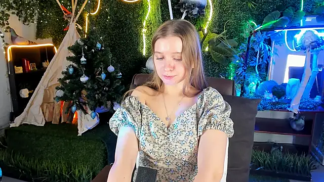 Snapshot of MayaSinabon chatting on December 18, 2024, 3:11 pm MayaSinabon online show from December 18, 2024, 3:11 pm