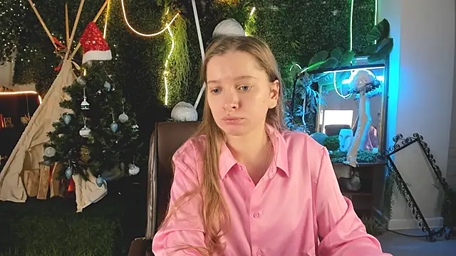 Snapshot of MayaSinabon chatting on December 25, 2024, 9:13 am MayaSinabon online show from December 25, 2024, 9:13 am