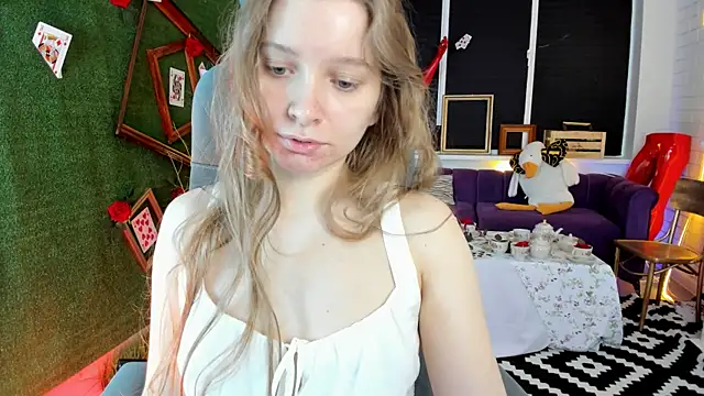 Snapshot of MayaSinabon chatting on February 2, 2025, 9:08 am MayaSinabon online show from February 2, 2025, 9:08 am