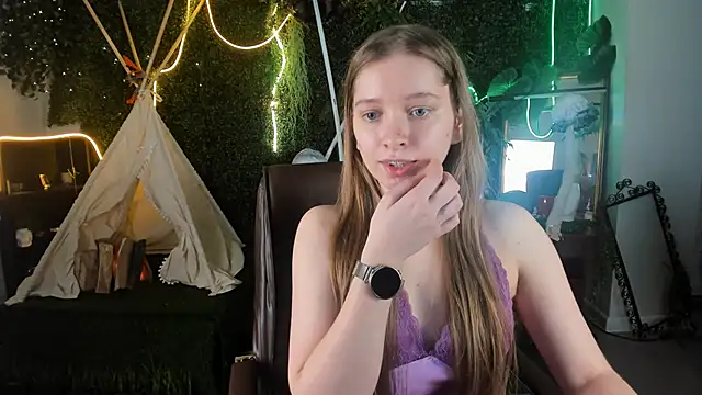 Snapshot of MayaSinabon chatting on March 23, 2025, 9:10 am MayaSinabon online show from March 23, 2025, 9:10 am