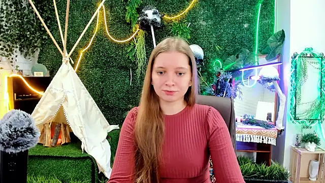 Snapshot of MayaSinabon chatting on October 1, 2025, 9:15 am MayaSinabon online show from October 1, 2025, 9:15 am