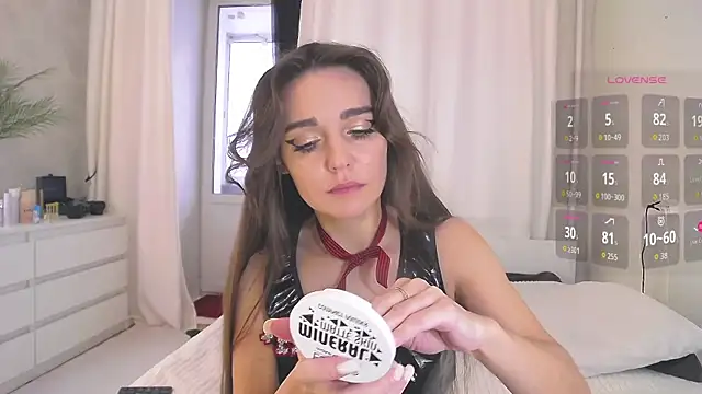 -MARIDRAGON- online show from November 6, 2025, 8:26 am