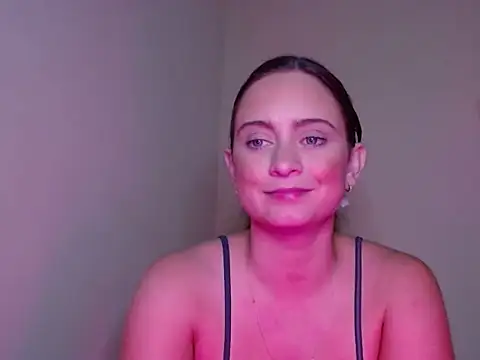 Snapshot of Sophie_Raegan chatting on January 1, 2025, 12:11 pm Sophie Raegan online show from January 1, 2025, 12:11 pm