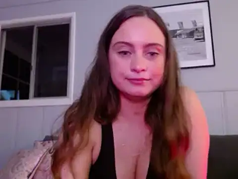 Snapshot of Sophie_Raegan chatting on March 6, 2025, 11:58 am Sophie Raegan online show from March 6, 2025, 11:58 am