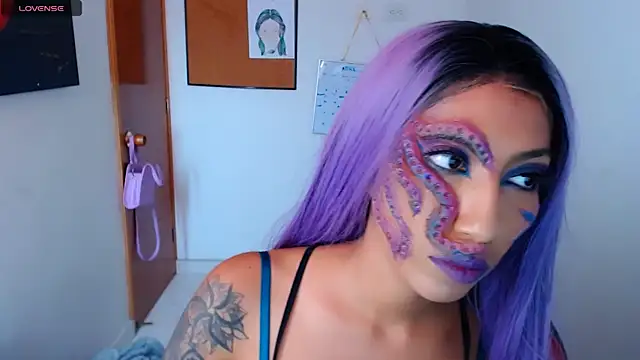 sofia rosse4 online show from April 15, 2026, 7:58 pm