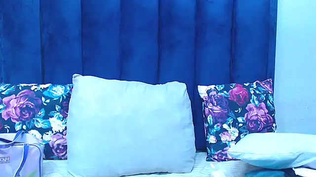 HotSmallTits online show from March 3, 2026, 6:14 pm