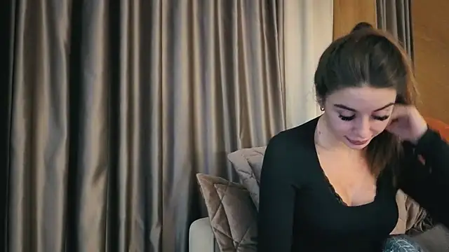 your bunnygirl online show from November 19, 2025, 7:36 pm