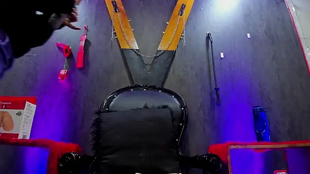 CharlotteScotte online show from January 13, 2025, 11:30 am