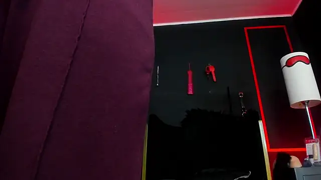 CharlotteScotte online show from November 25, 2025, 12:05 pm