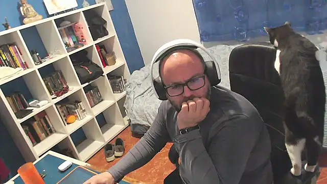 ravingr4d4 online show from February 25, 2026, 12:09 am