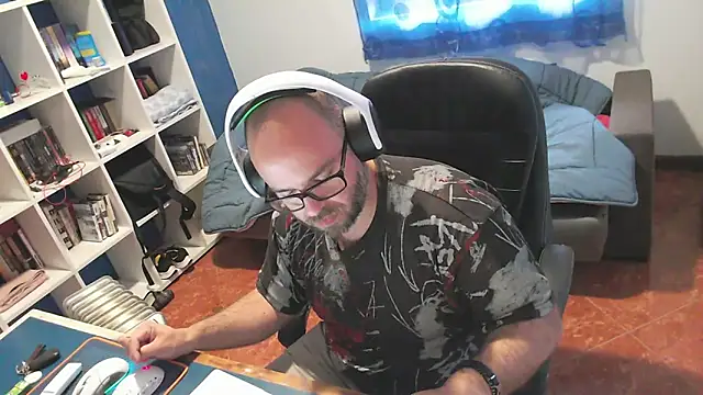 Snapshot of ravingr4d4 chatting on April 21, 2026, 8:20 am ravingr4d4 online show from April 21, 2026, 8:20 am