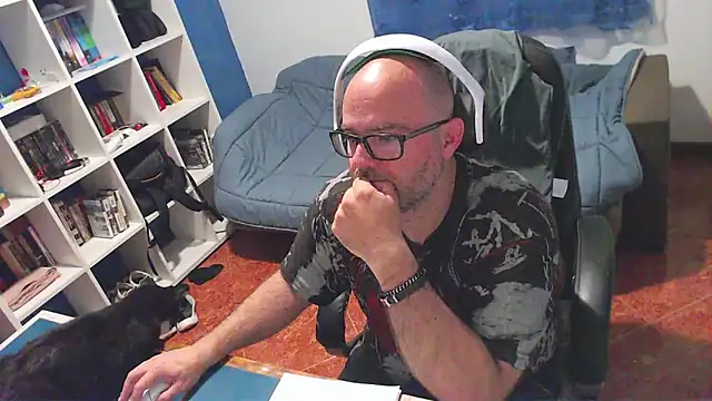 Snapshot of ravingr4d4 chatting on April 28, 2026, 9:20 pm ravingr4d4 online show from April 28, 2026, 9:20 pm