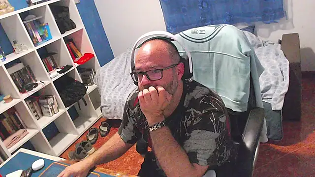 Snapshot of ravingr4d4 chatting on May 11, 2026, 9:01 pm ravingr4d4 online show from May 11, 2026, 9:01 pm