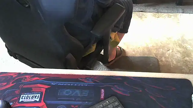 Snapshot of Silvia2277 chatting on September 26, 2025, 1:59 pm Silvia2277 online show from September 26, 2025, 1:59 pm