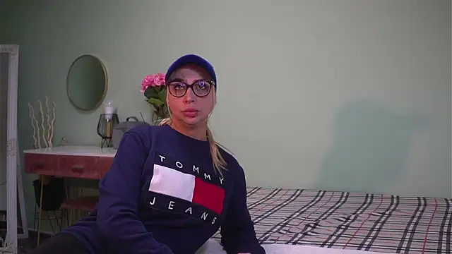 CelineConner online show from January 22, 2025, 5:05 am