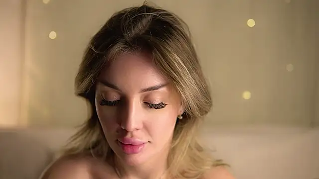 AnnyBangs online show from March 10, 2025, 12:48 pm