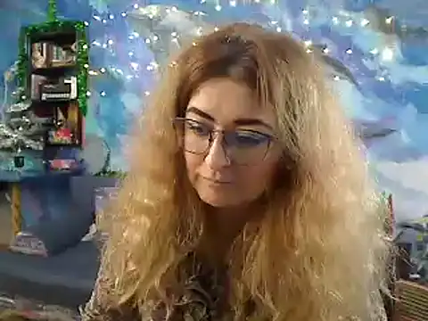 Helen1974 online show from December 24, 2024, 9:00 pm