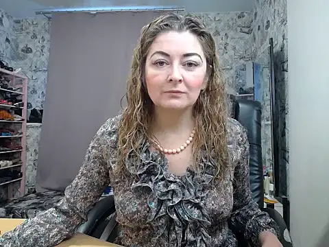 Helen1974 online show from March 3, 2025, 1:20 pm