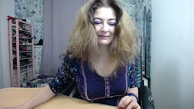Snapshot of Helen1974 chatting on March 28, 2026, 4:56 am Helen1974 online show from March 28, 2026, 4:56 am