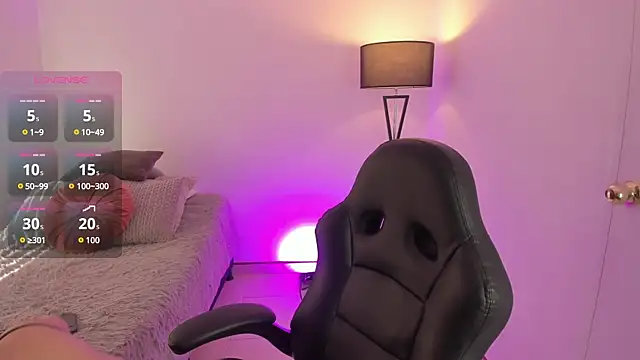 Megan FE online show from January 11, 2025, 2:58 pm