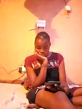 cute naimah online show from October 7, 2025, 4:15 pm