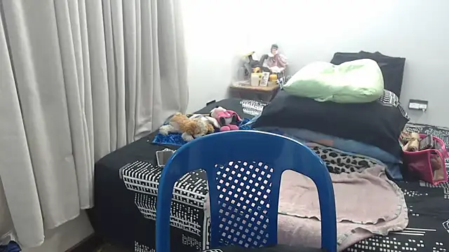 Anny Smith69 online show from April 17, 2026, 10:18 am