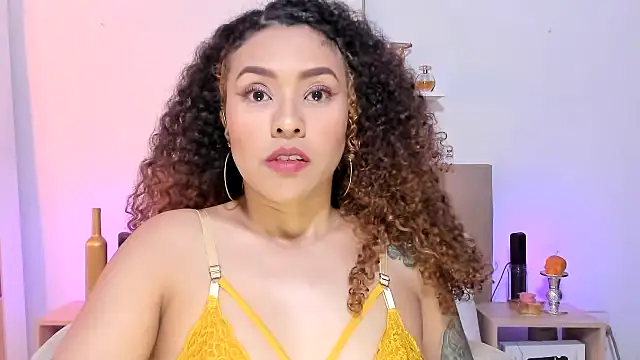 Zoe Gruber online show from December 18, 2025, 1:00 am