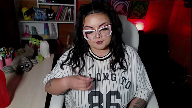 juliette rd online show from November 6, 2025, 4:57 am