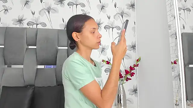 Ehotloveaxxx online show from October 15, 2025, 1:33 pm