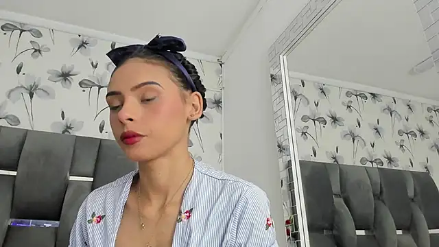 Ehotloveaxxx online show from November 30, 2025, 3:27 pm